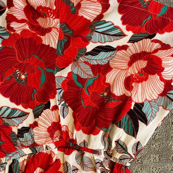 Cupcakes and cashmere floral ruffle off shoulder cadrian romper - Picture 7 of 9